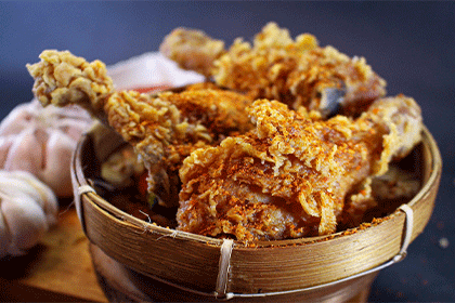 2Pc Chicken, 3 Spicy Wings Reg Fries & Drink 
